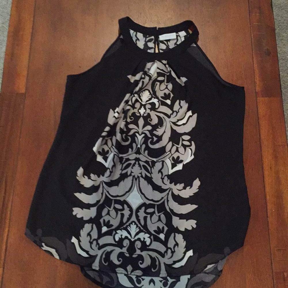 Black/Patterned top - Picture 2 of 4